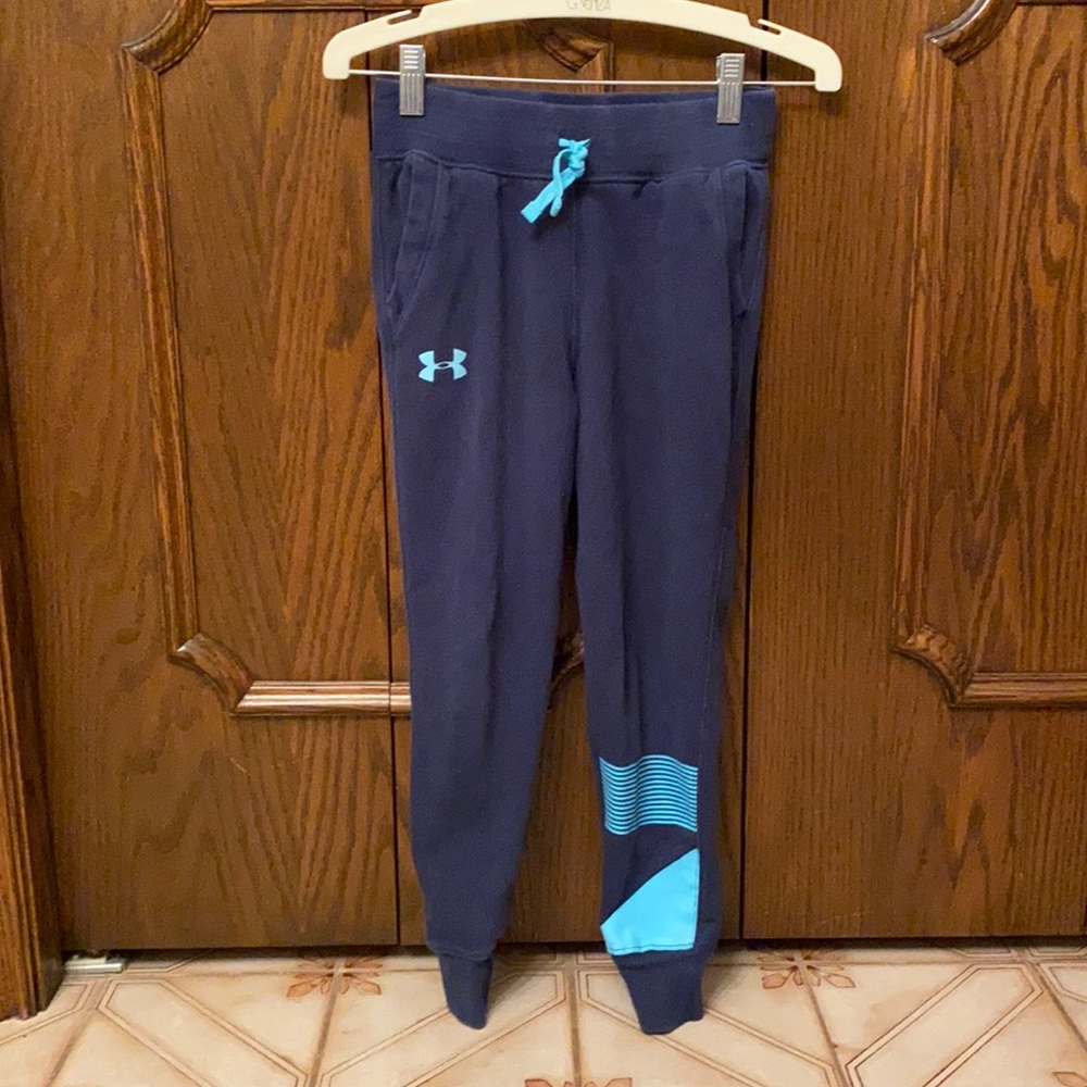 Kids Under Armour joggers size 8